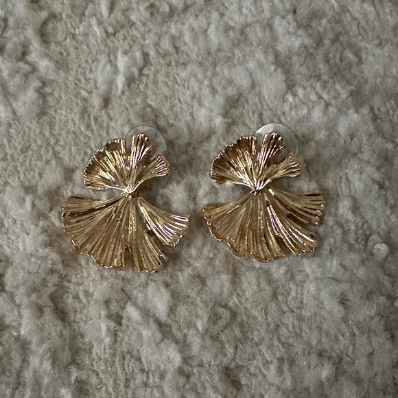 Textured Leaf Drop Earrings - New! - Picture 4 of 7